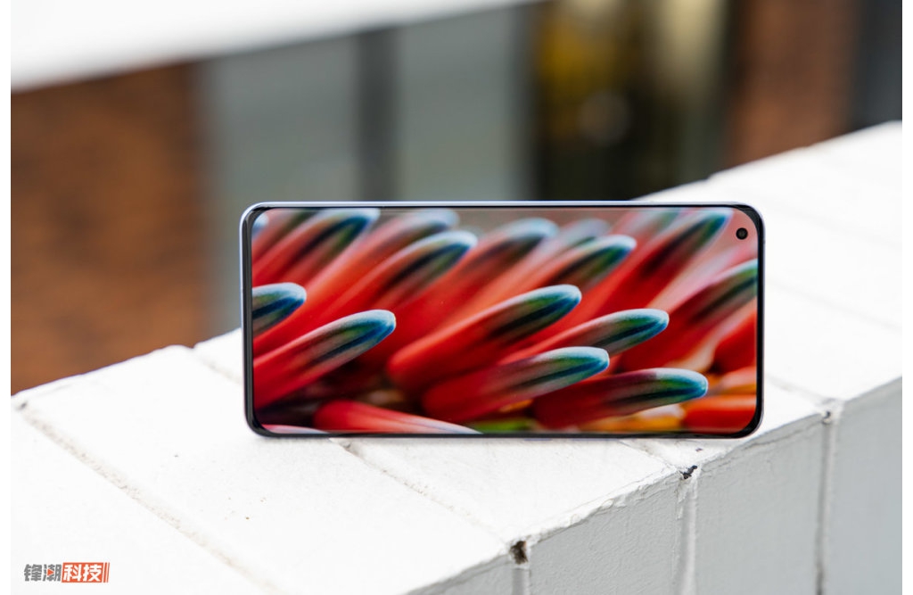 首款E4直屏手機(jī)，Redmi K40表現(xiàn)結(jié)果值得等待