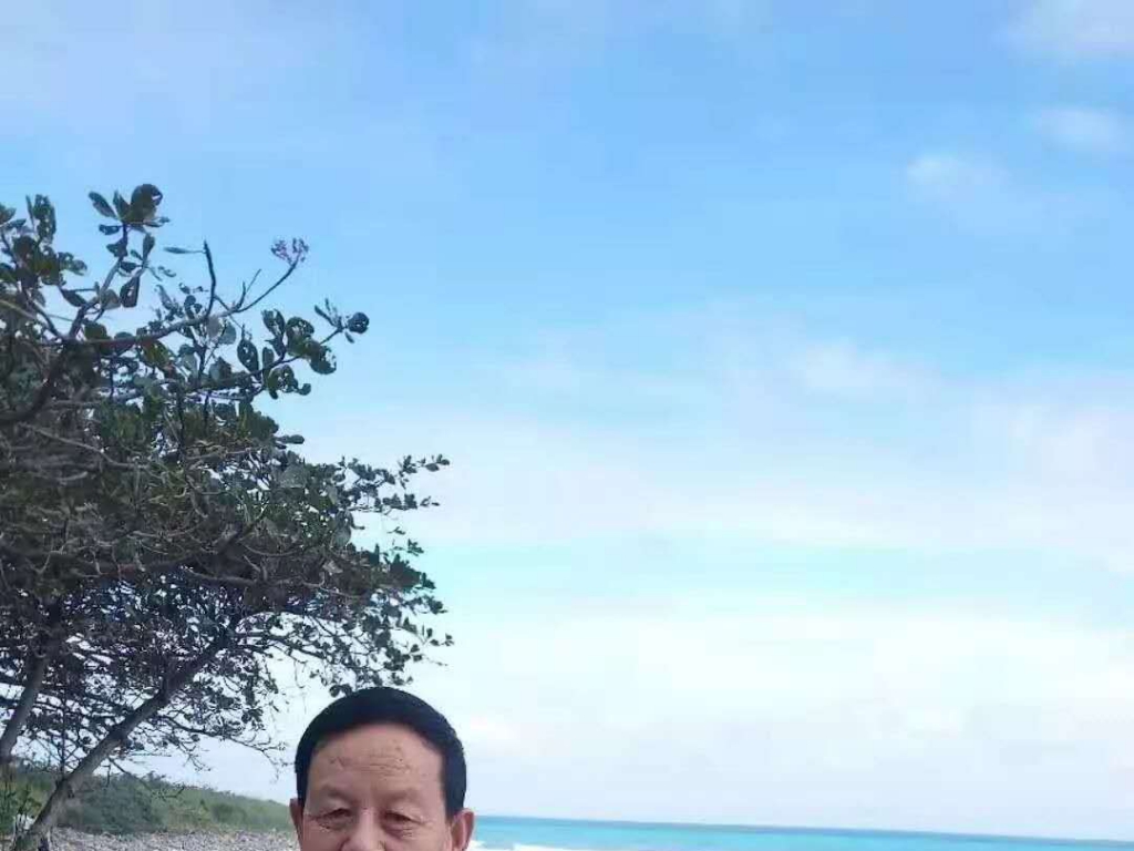 【美文精選】-(1547)-舉頭高歌迎國(guó)慶(詞10首)【上】