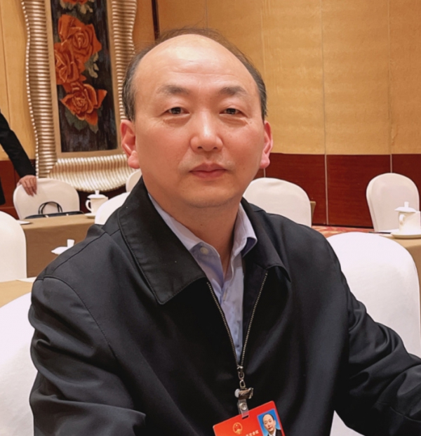 張國新代表：建議出***生后代家庭針對性養(yǎng)老政策